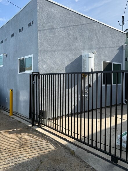 Building Photo - 13529 S Raymond Ave