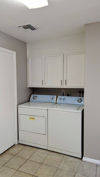 Building Photo - 73530 Red Cir