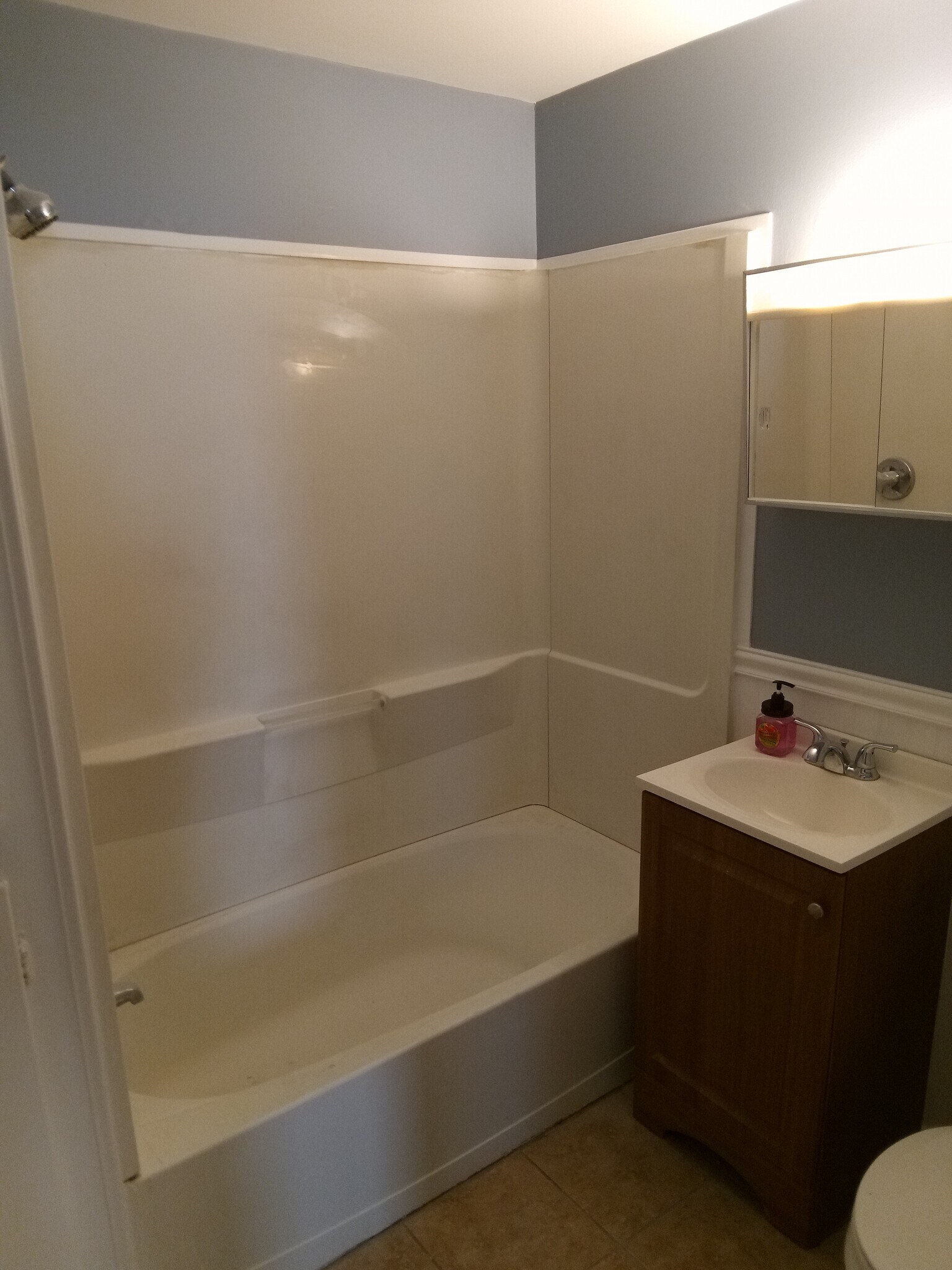 Building Photo - 13 2nd St