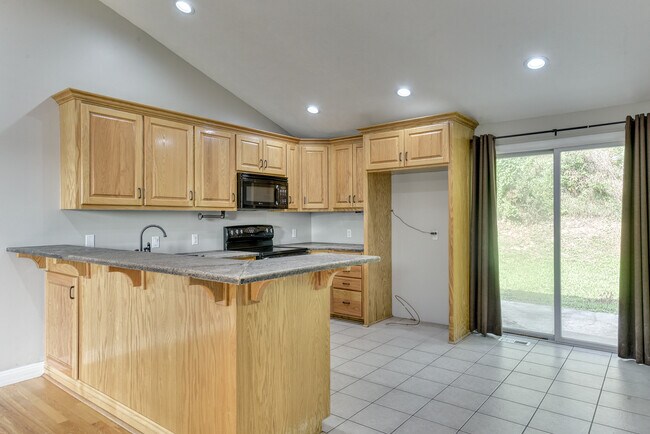 Building Photo - 5710 N 68th St