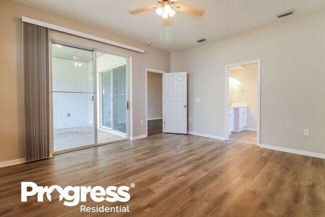 Building Photo - 4525 Roundview Ct