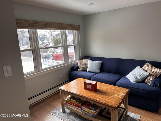 Building Photo - 101 Center Ave