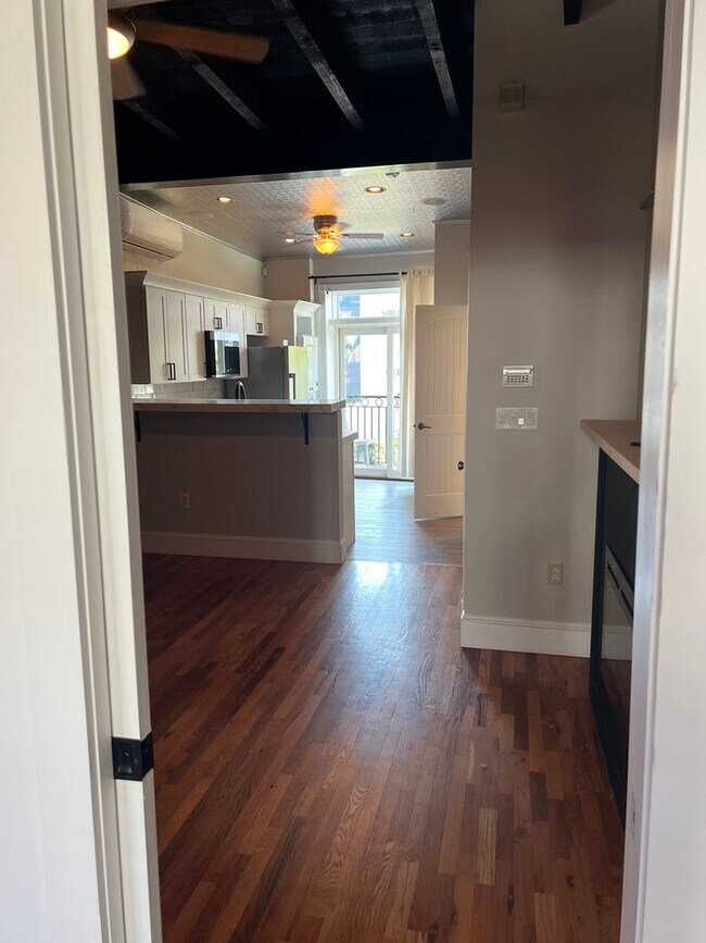 Building Photo - 4352 Main St