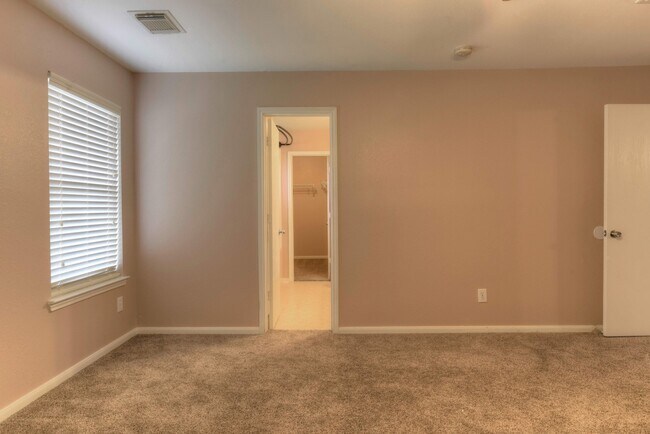 Building Photo - 18203 Fair Grange Ln