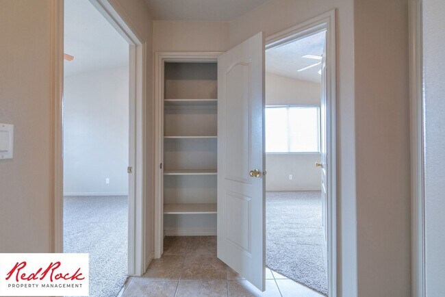 Building Photo - 1178 E 300 S