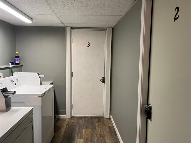 Building Photo - 145 Brighton Ave