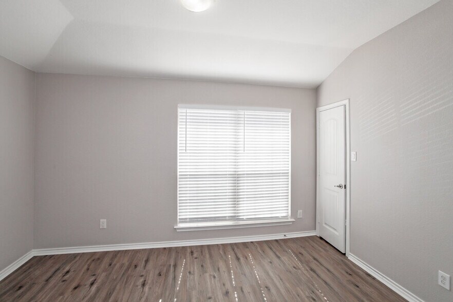 Building Photo - 5053 Britton Ridge Ln