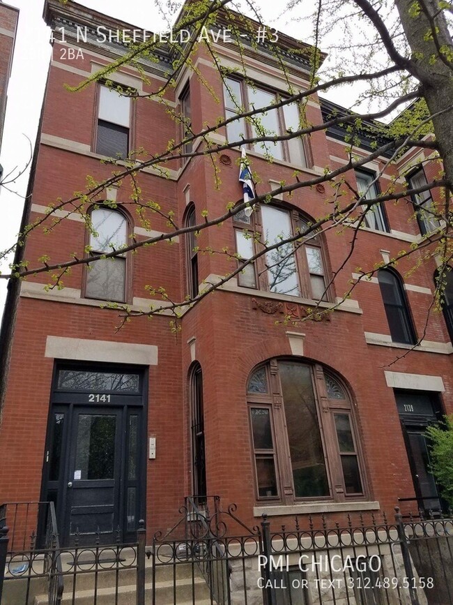 Building Photo - 2141 N Sheffield Ave