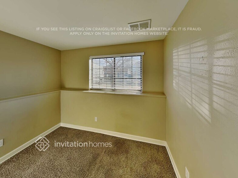 Building Photo - 10355 W 107th Ct