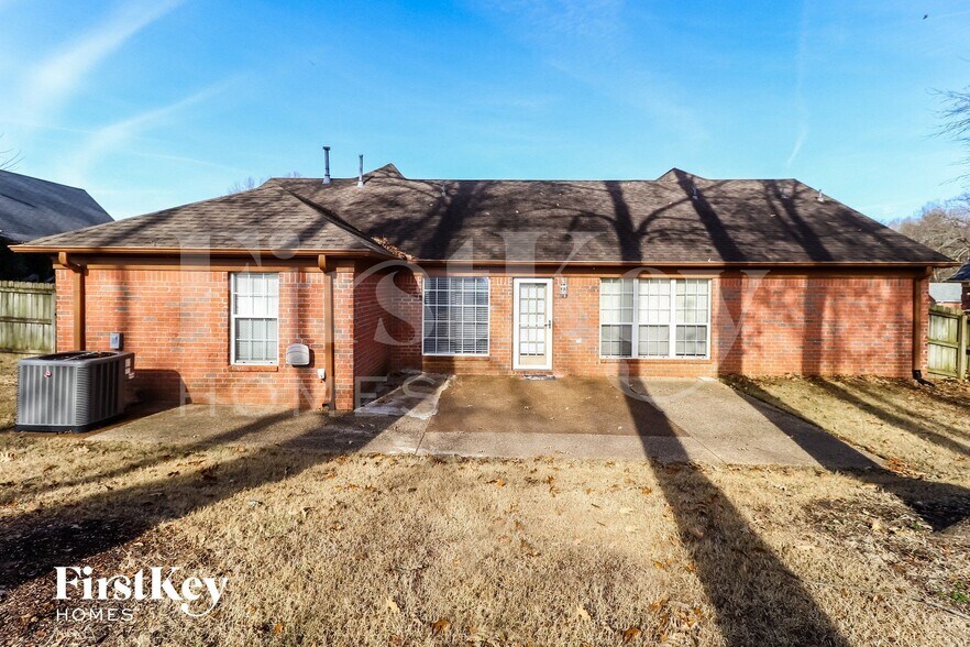 Building Photo - 7761 Shadow Hills Dr