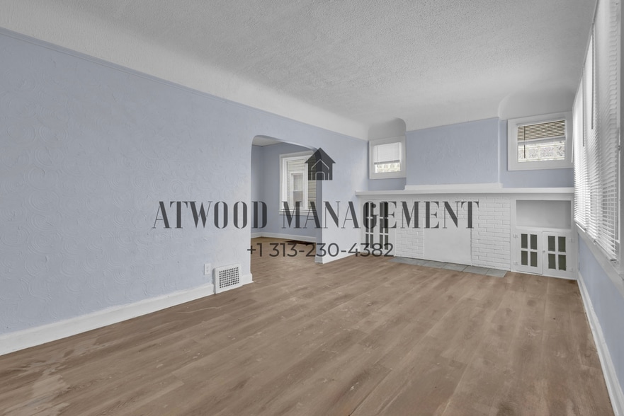 Building Photo - This beautifully updated 4-bedroom, 1-bath single-family home is ready for move-in!