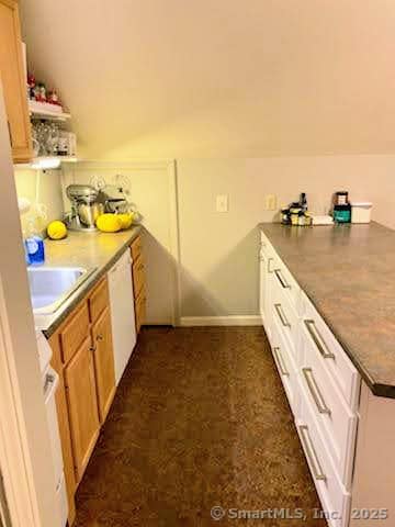 Building Photo - 137 Kenney St