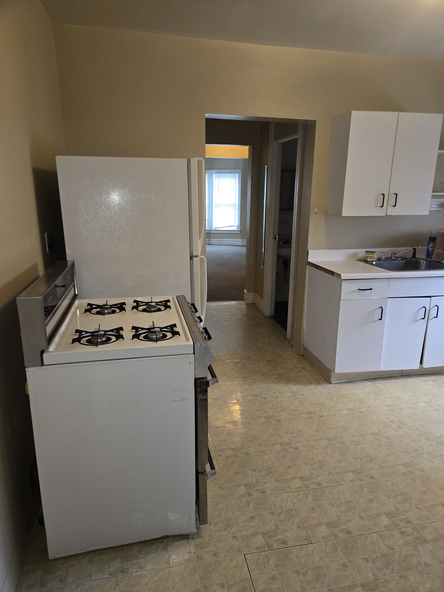 Building Photo - 150 Forest Ave