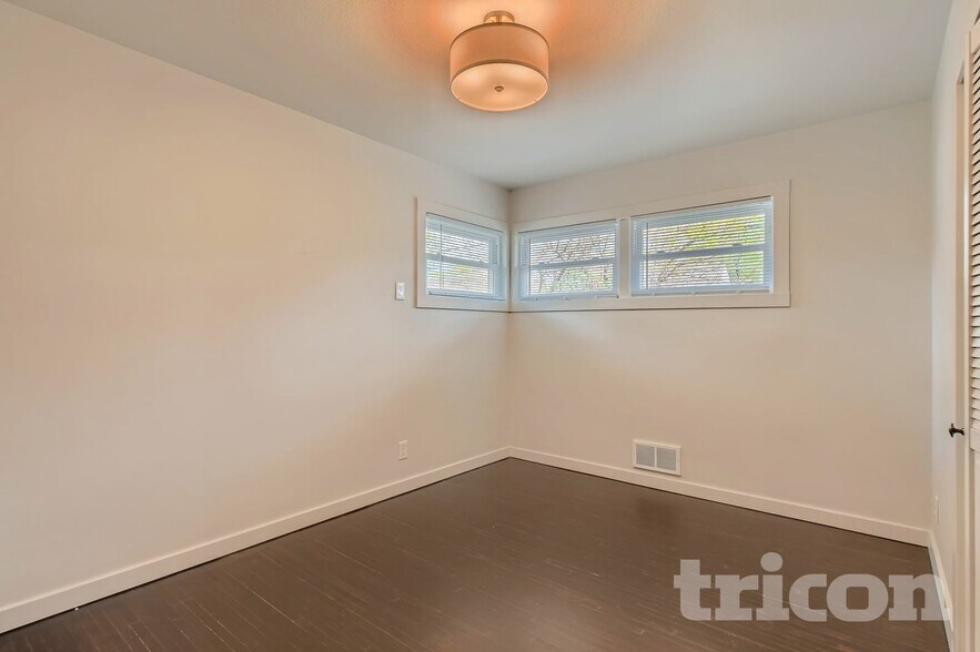 Building Photo - 7317 Clinton Ave