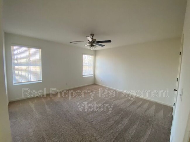 Building Photo - 2052 Park Springs Ln