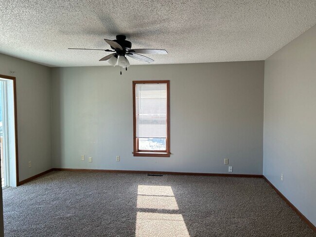 Building Photo - CASA 901/408