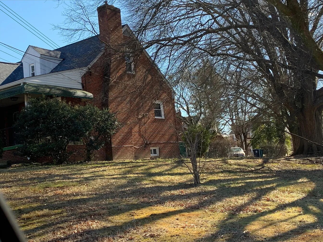 Side of home - 3403 Aberdeen St