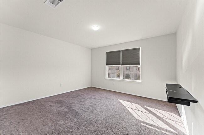 Building Photo - 5826 Savanna Pasture Rd