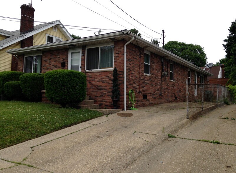 Primary Photo - 959 Lindsay Ave
