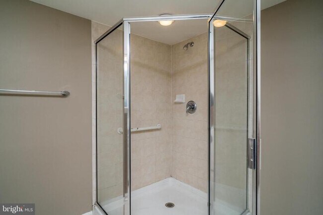 Building Photo - 12251 Roundwood Rd