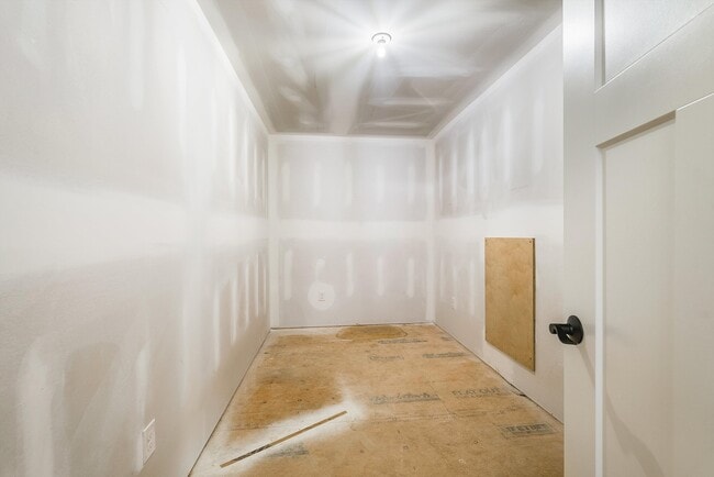 Building Photo - 26 Kiley Ln