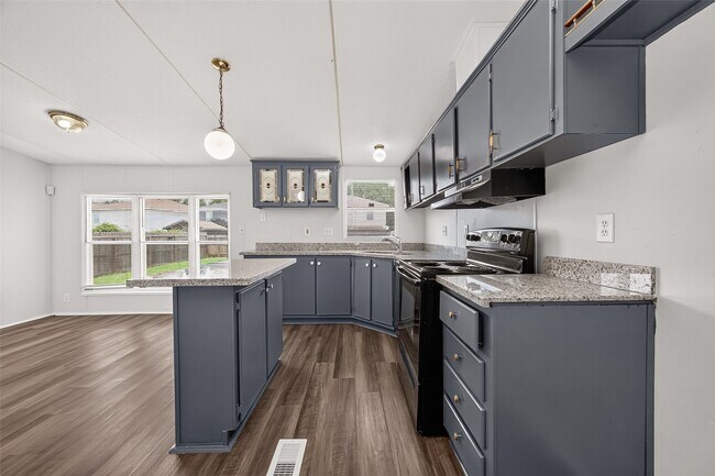 Building Photo - 20306 Mountain Dale Dr