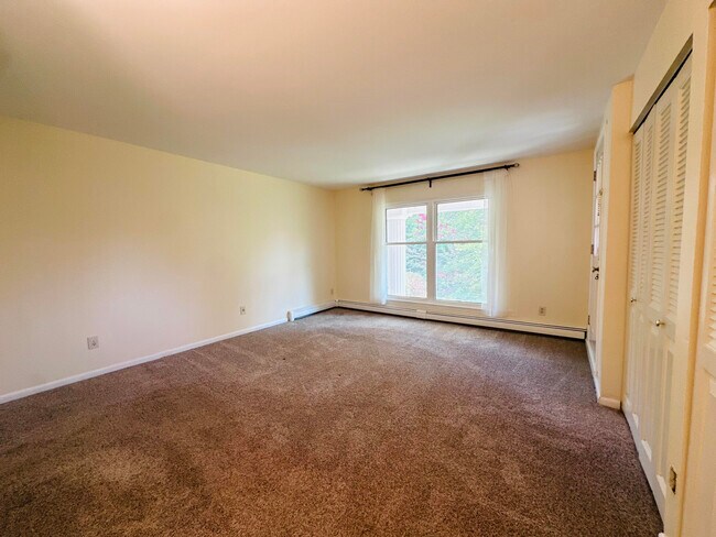 Building Photo - 937 Heritage Ct