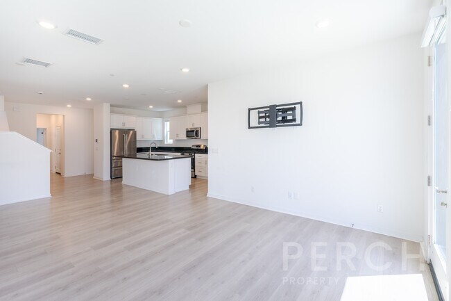 Building Photo - 24473 Sonieta Ct