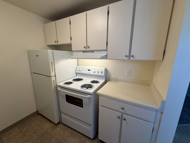 Building Photo - 235 Senate St NW