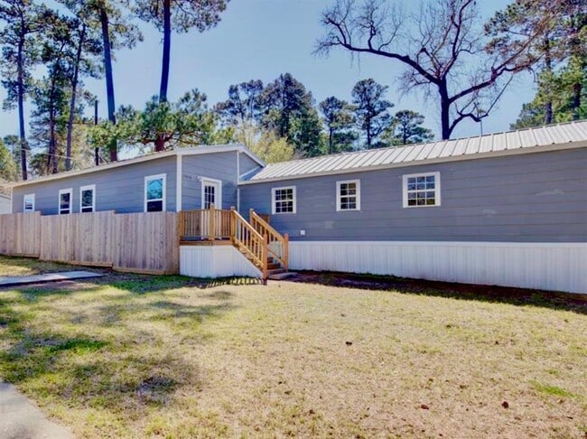 Primary Photo - 14246 Ravine