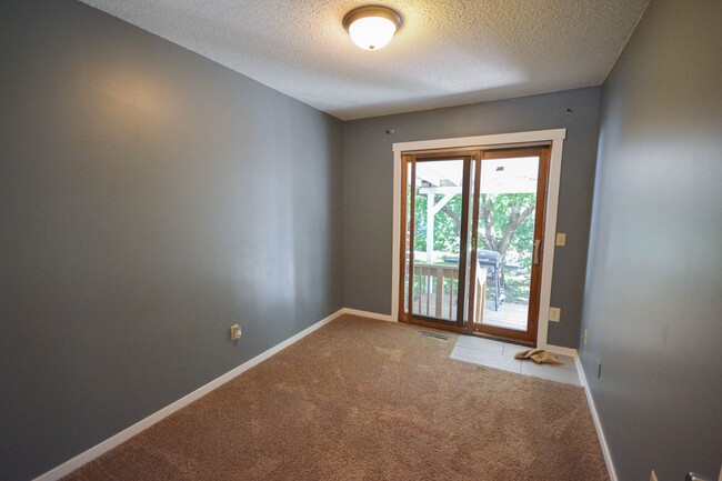 Building Photo - Beautiful updates throughout this twin hom...