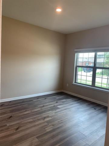 Building Photo - 224 Elam Dr