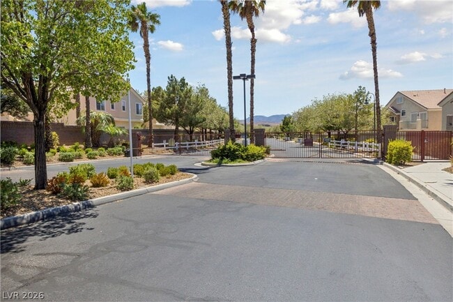 Building Photo - 2583 Land Rush Dr