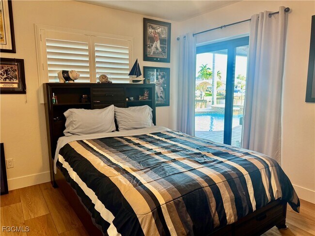 Building Photo - 5241 SW 2nd Pl