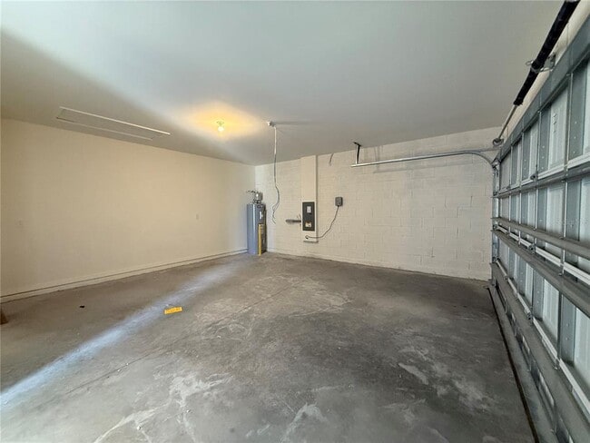 Building Photo - 1305 June Lk Lp