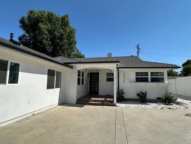 Primary Photo - Beautiful Single story 4 Bedrooms 2 Baths ...