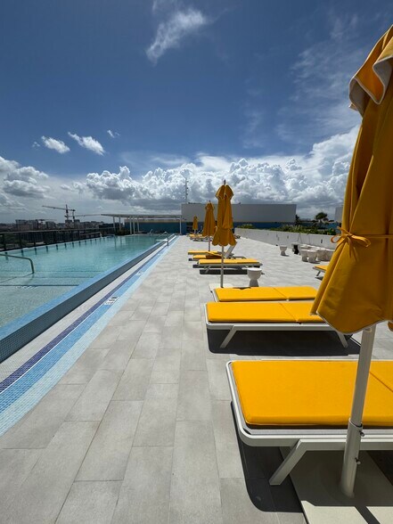 Building Photo - 264 NW 31st St