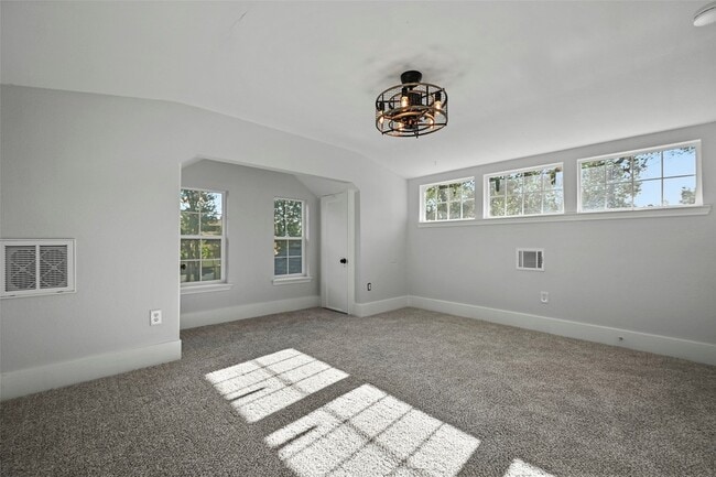 Building Photo - 17507 Wild Oak Dr