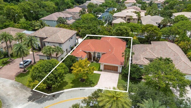 Building Photo - 7140 Pinecreek Way
