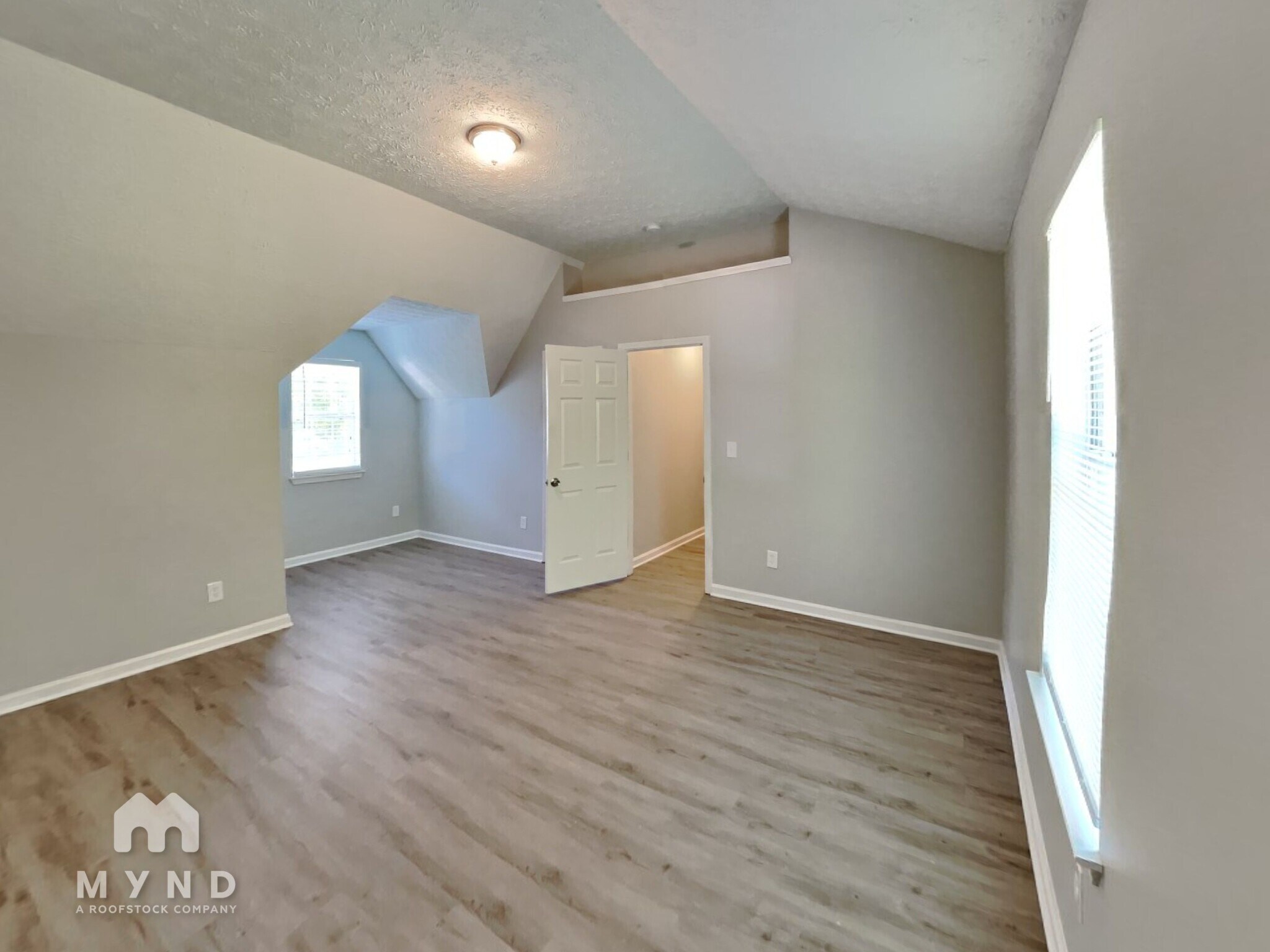 Building Photo - 2469 Mead Ct