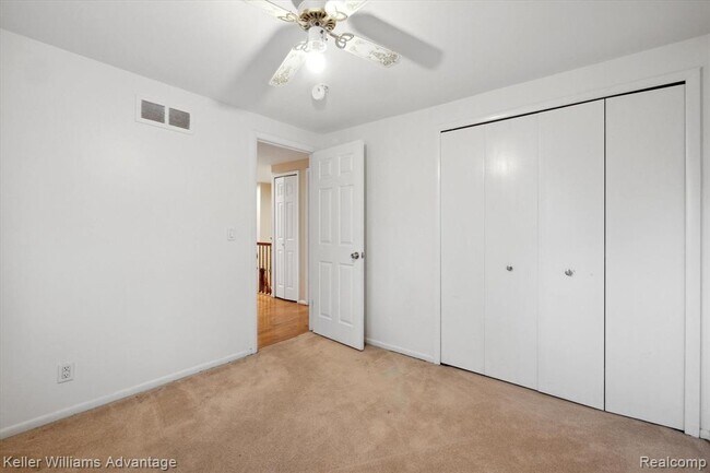 Building Photo - 19263 Sunset St