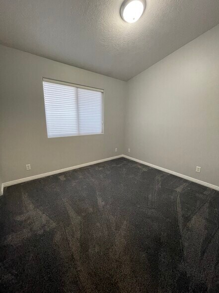 Building Photo - 290 S 1200 E