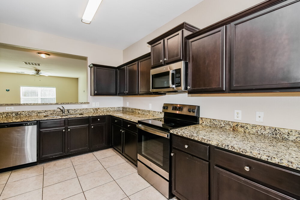 Building Photo - 136 Ryan St