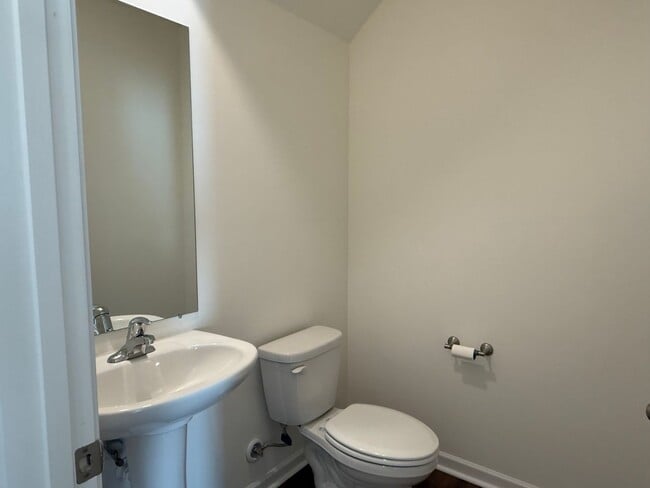 Building Photo - 3 Bedroom Condo Central Jonesborough