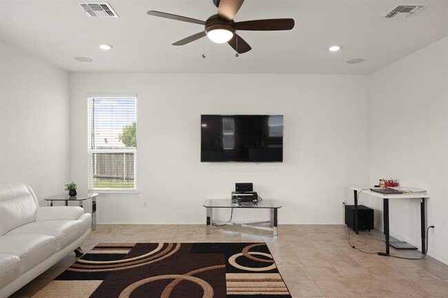 Building Photo - 538 Thunder Valley Trl