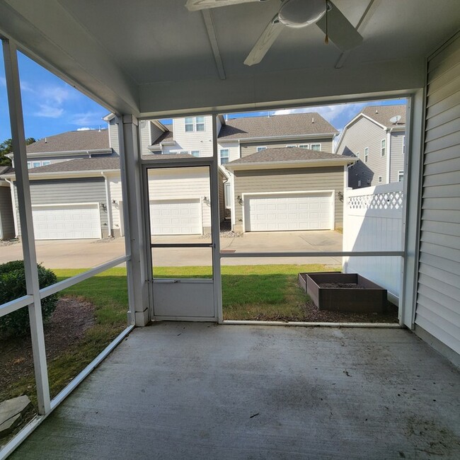 Building Photo - 1424 Southpoint Trl