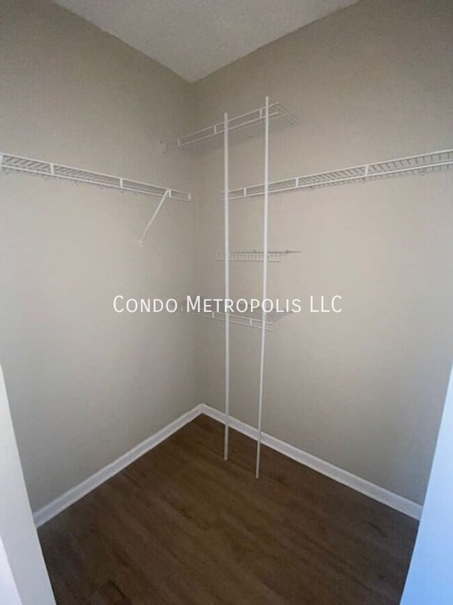 Building Photo - 2511 Woods Edge Cir