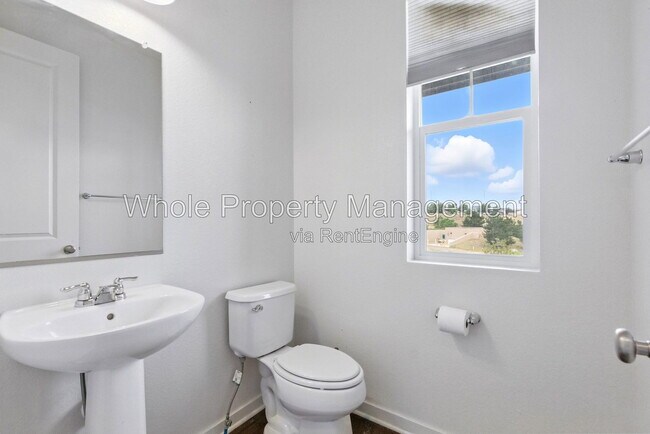 Building Photo - 10007 Hough Point