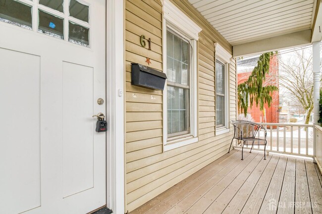 Building Photo - 61 N Main St