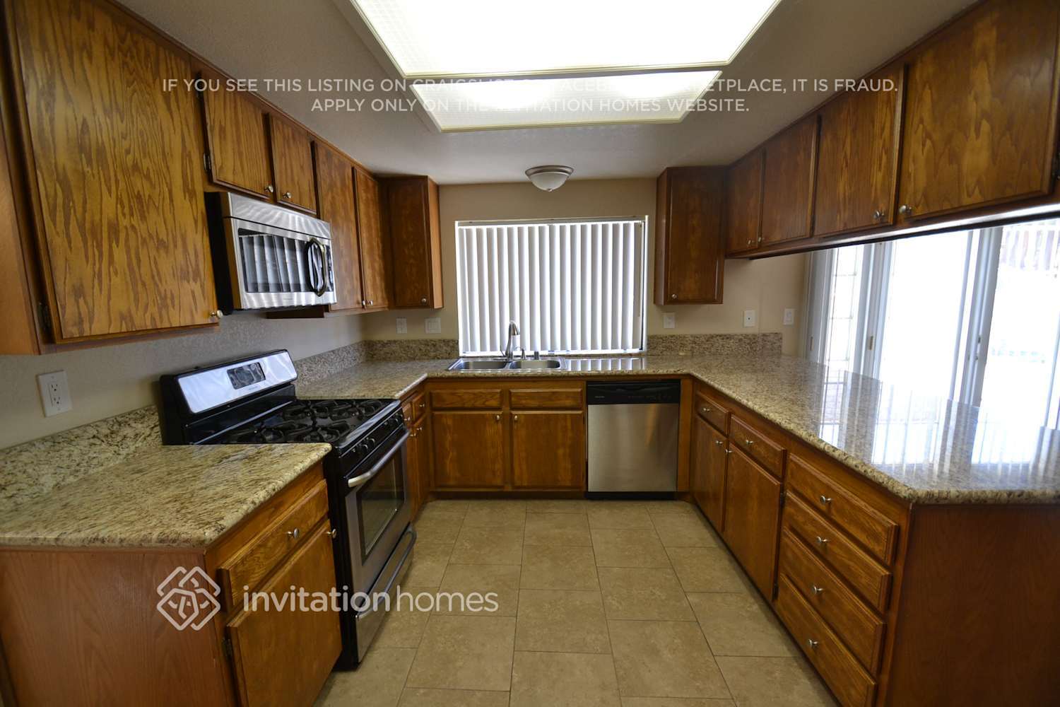 Building Photo - 40527 Nido Ct